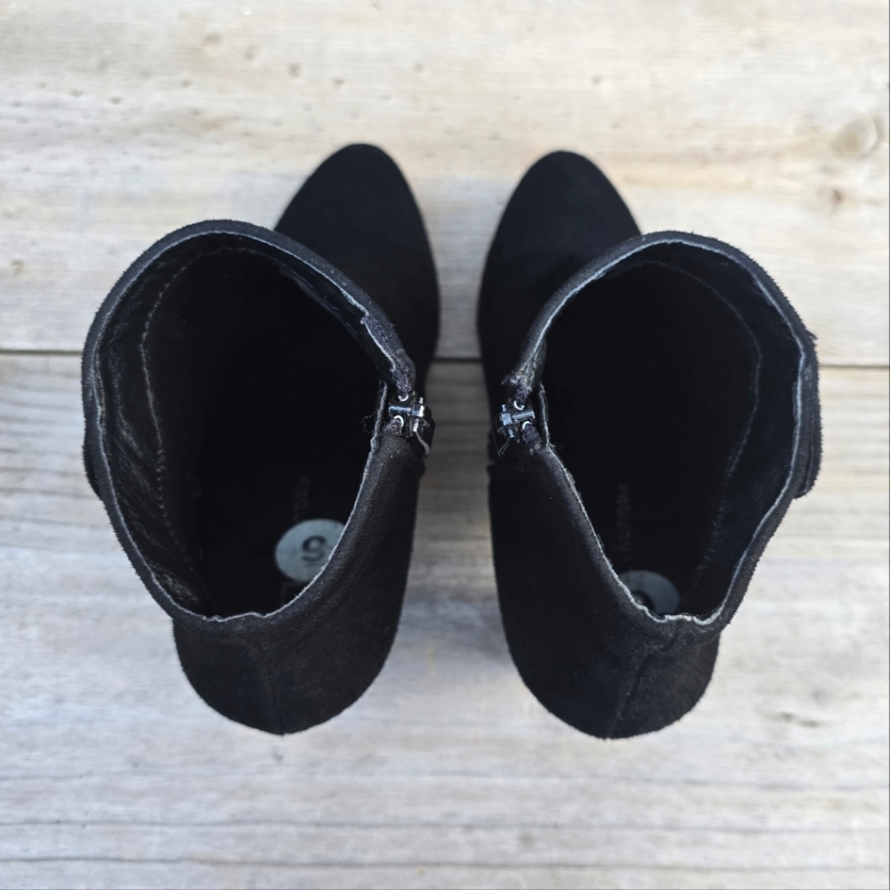 CL By Laundry Not Sorry Modern Minimalist Block Heel Comfort Bootie 9M - Picture 12 of 15